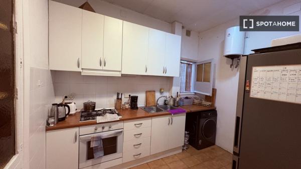 Zimmer in einer Wohngemeinschaft in Barcelona