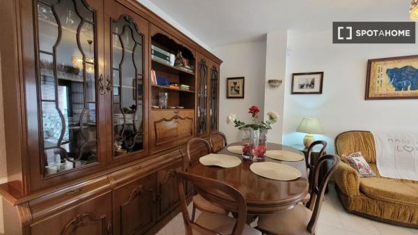 Apartamento de 2 dormitorios en alquiler en Ronda, Málaga