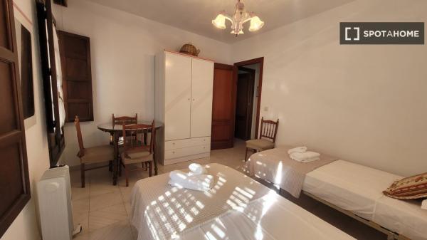 Apartamento de 2 dormitorios en alquiler en Ronda, Málaga
