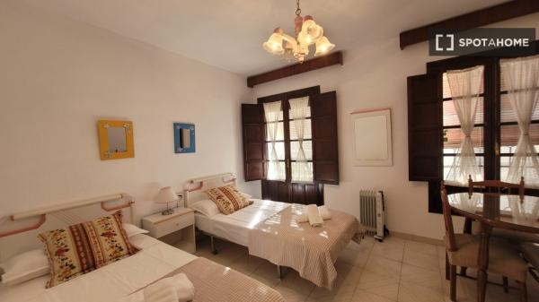 Apartamento de 2 dormitorios en alquiler en Ronda, Málaga