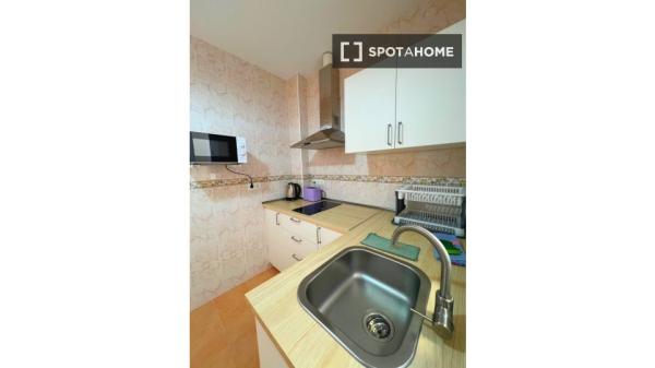 Mieszkanie 2-pokojowe do wynajęcia w Torrox, Malaga