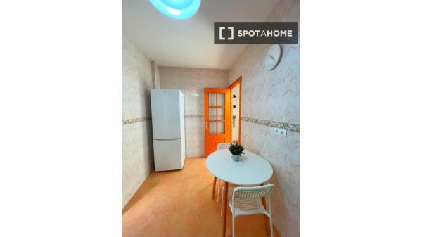 Mieszkanie 2-pokojowe do wynajęcia w Torrox, Malaga