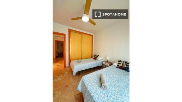 Mieszkanie 2-pokojowe do wynajęcia w Torrox, Malaga