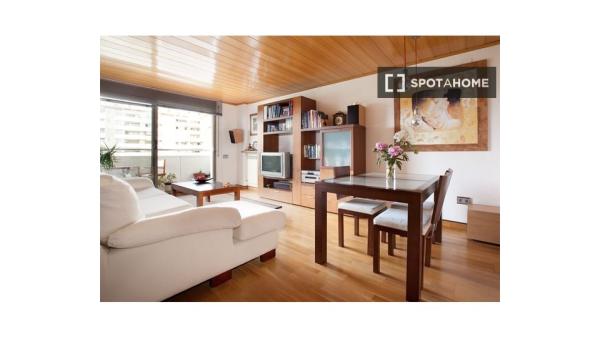 Room in shared apartment in Barcelona