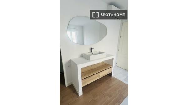 Chambre en colocation à louer à Castilla, Madrid