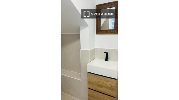 Chambre en colocation à louer à Castilla, Madrid