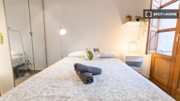 Zimmer in einer 4-Zimmer-WG in Sant Pere Santa Caterina