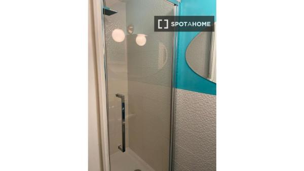 Apartamento de 3 dormitorios en alquiler en Salamanca