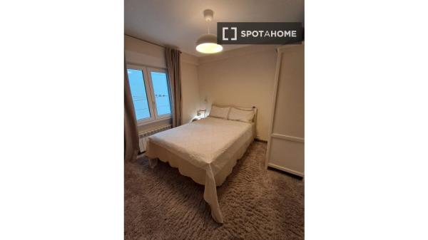 Apartamento de 3 dormitorios en alquiler en Salamanca