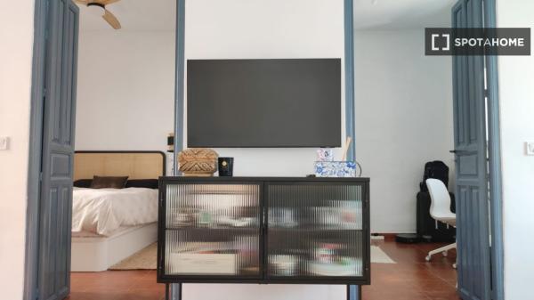 2-bedroom apartment for rent in Playas del Palo, Málaga.