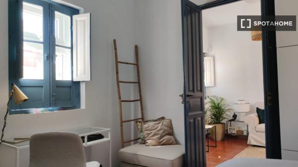 2-bedroom apartment for rent in Playas del Palo, Málaga.