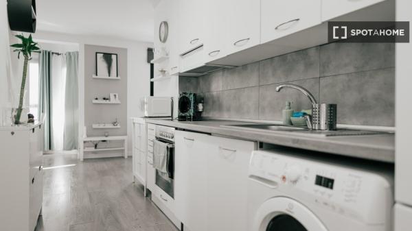 Estudio en alquiler en Pere Garau, Palma