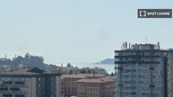 Piso de 4 habitaciones en alquiler en Pontevedra