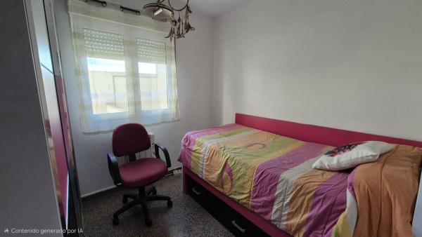 Chalet adosado en calle de Tambor Granaderos