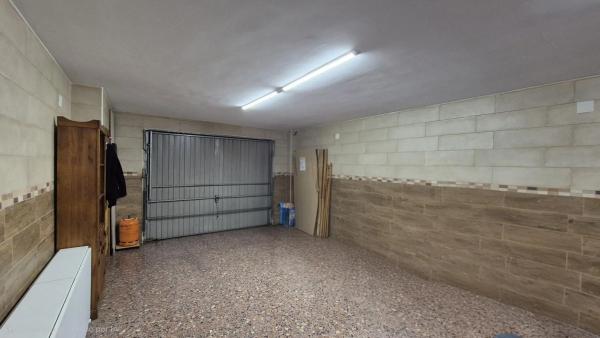 Chalet adosado en calle de Tambor Granaderos