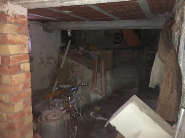 Chalet adosado en plaza de les Olles