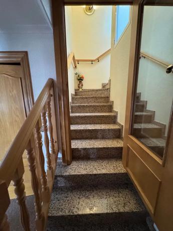 Chalet pareado en calle Benejama