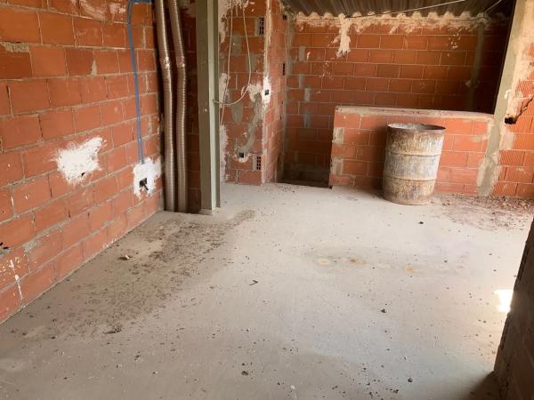 Chalet pareado en calle Román