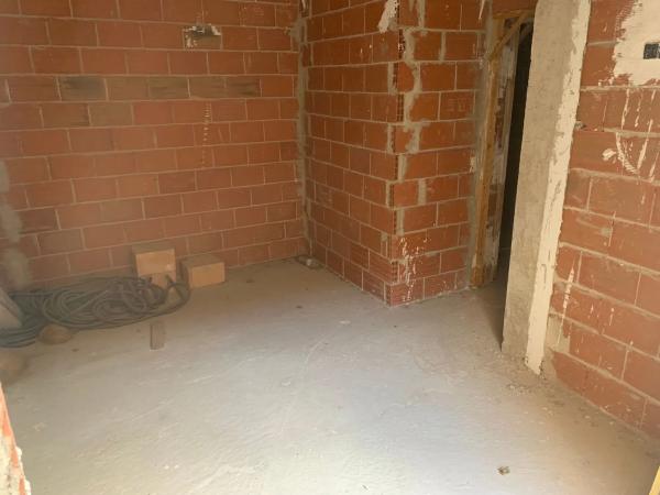 Chalet pareado en calle Román