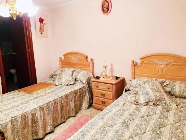 Chalet adosado en calle Carriles, 21