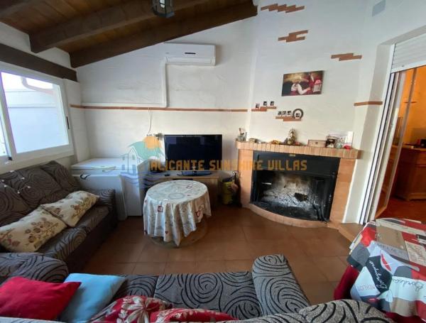 Chalet pareado en calle Miguel de Unamuno