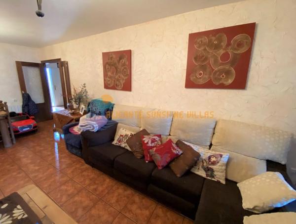 Chalet pareado en calle Miguel de Unamuno