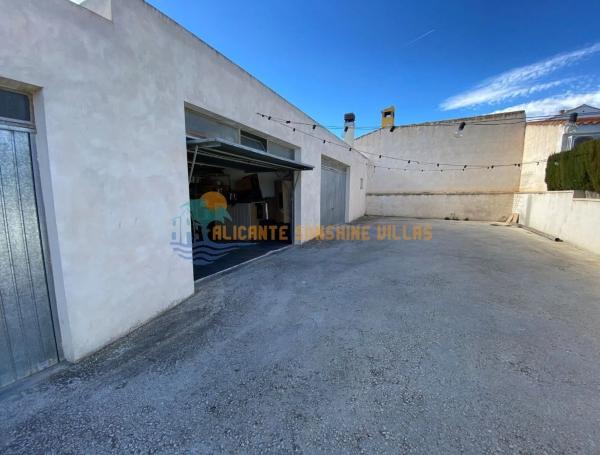 Chalet pareado en calle Miguel de Unamuno