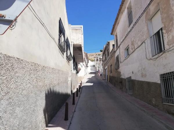 Chalet pareado en calle de Colón