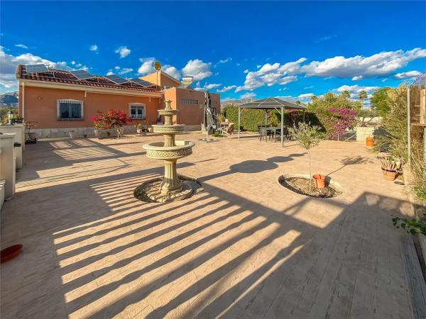 Casa independiente en Partida Moco el Gp. 5