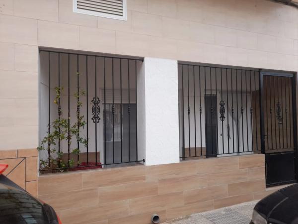 Chalet pareado en calle San Juan, 17