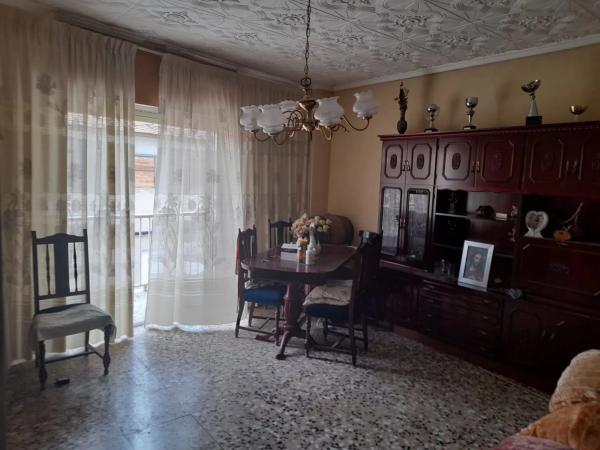 Chalet pareado en calle San Juan, 17