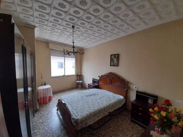 Chalet pareado en calle San Juan, 17