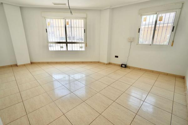 Piso en calle Egidos del Sur, 32