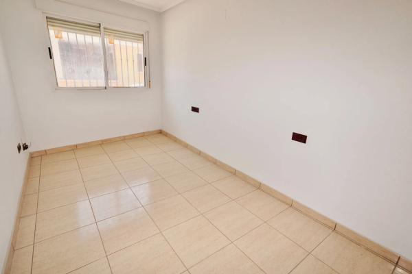 Piso en calle Egidos del Sur, 32