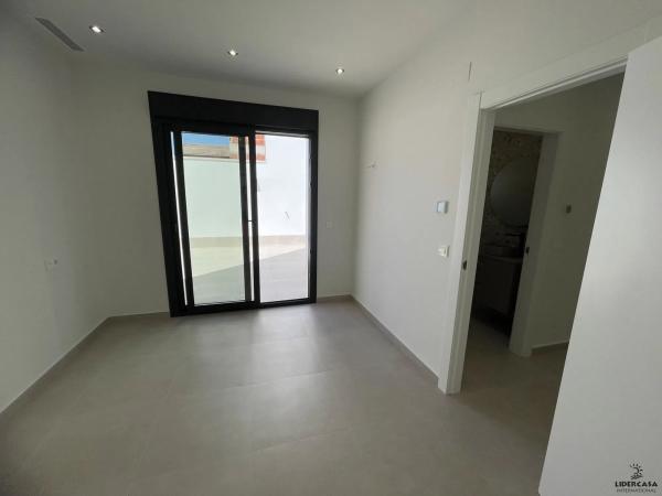 Chalet adosado en calle Los Olmos s/n