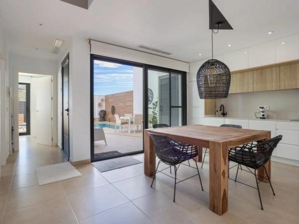 Chalet adosado en calle Rambla