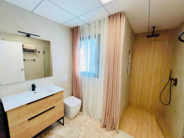 Chalet pareado en calle Vicente Aleixandre