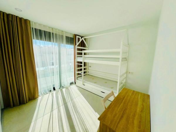 Chalet pareado en calle Vicente Aleixandre