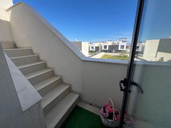 Chalet pareado en calle Vicente Aleixandre, 38