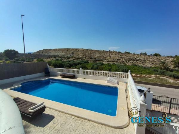 Casa independiente en CL Holanda