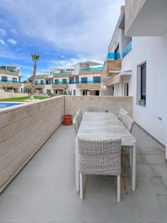 Chalet adosado en avenida Europa, 41