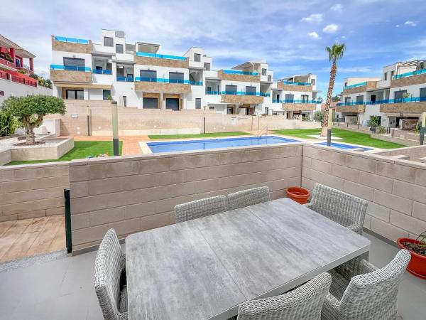 Chalet adosado en avenida Europa, 41