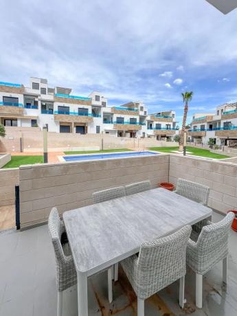 Chalet adosado en avenida Europa, 41