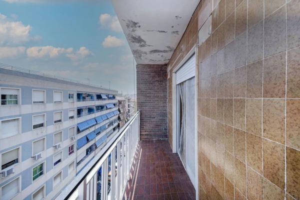 Piso en calle Poeta Francisco Salinas, 12