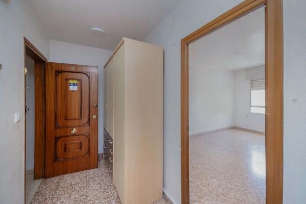 Piso en calle Poeta Francisco Salinas, 12