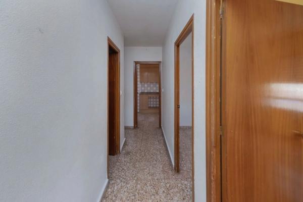 Piso en calle Poeta Francisco Salinas, 12