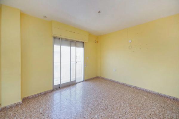 Piso en calle Poeta Francisco Salinas, 12