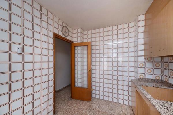 Piso en calle Poeta Francisco Salinas, 12