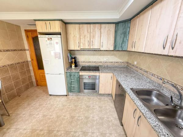 Piso en avenida Juan Pablo II, 16