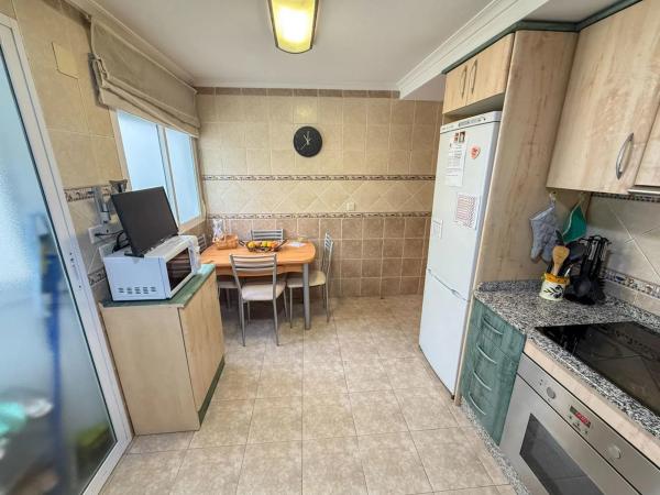 Piso en avenida Juan Pablo II, 16